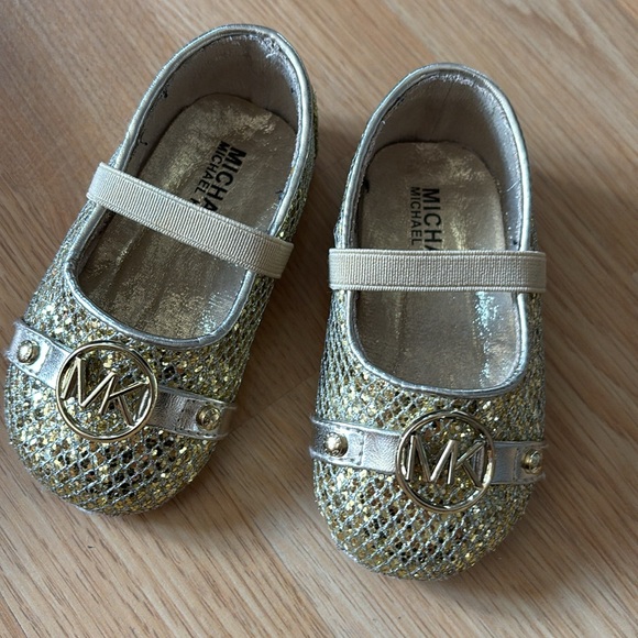 Michael Kors Gold Kids Shoes - Picture 4 of 15